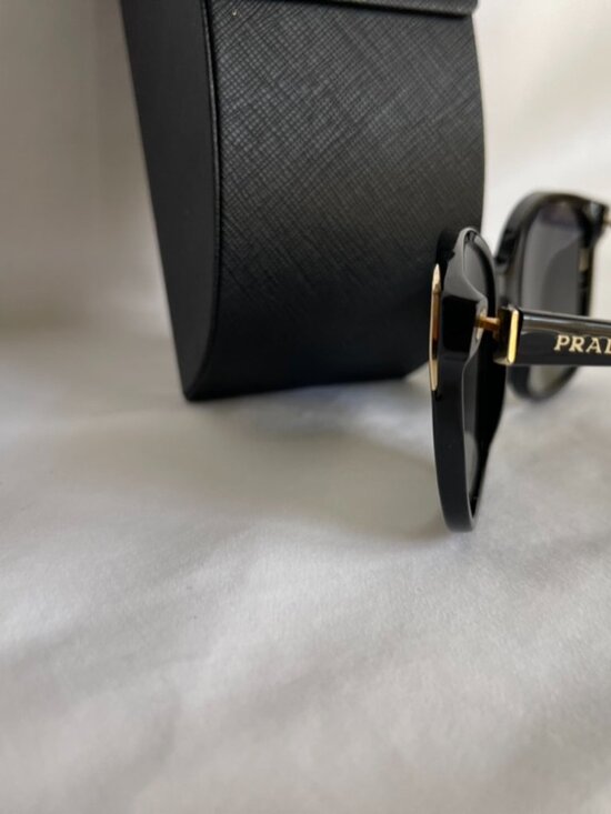 Prada ladies\' black sunglasses, like new main image 7